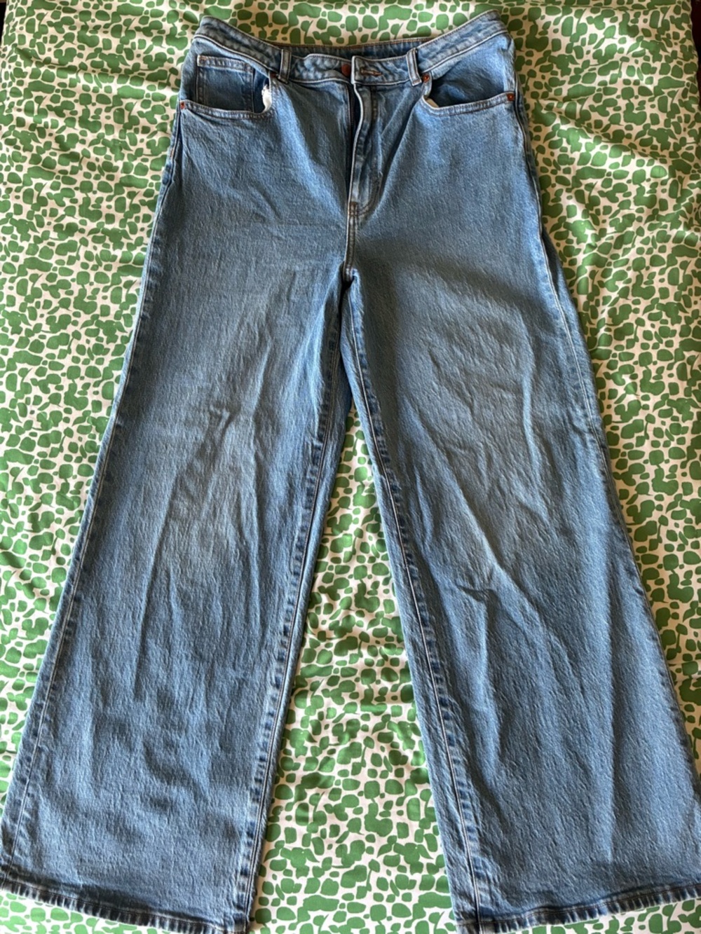 PINK Victoria's Secret Light Blue Denim Jeans with Contrast Stitching